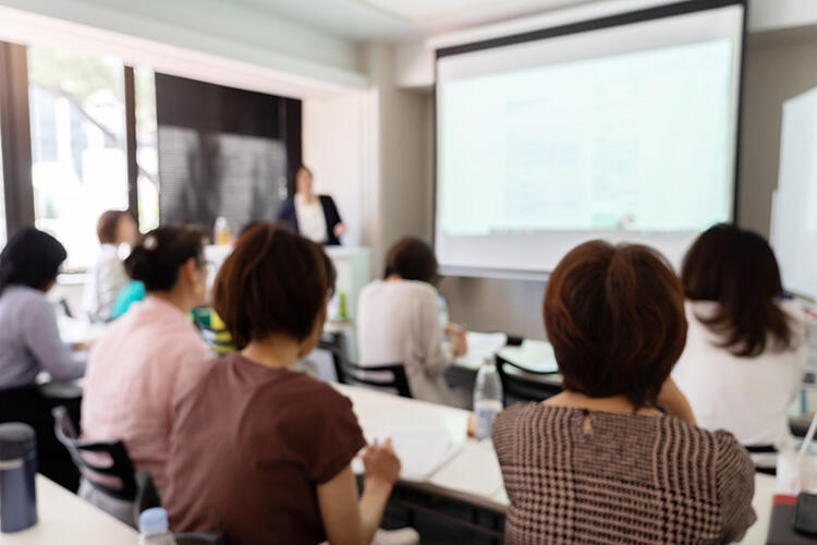 資産形成の知識はプロから教わることもできる